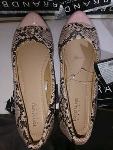 Heels We Are Seeling