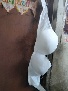 White Comfortable Bra 40C.