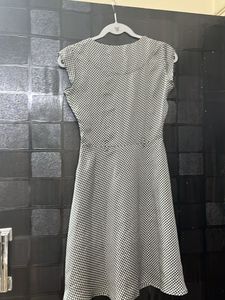 Chic Black &amp; White Patterned Dress