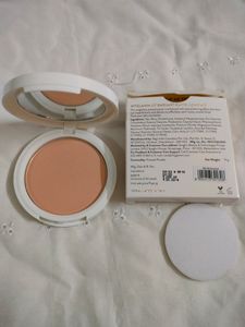 Myglamm Lit Radiant Matte Compact