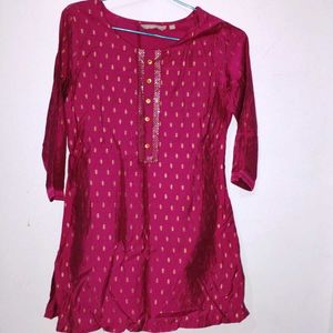 Women Short Pink Kurti