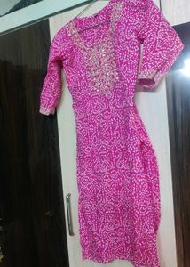 Elegant Pink Bandhani Printed Kurti with Golden Em