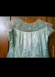 ❄️❄️❄️ Beautiful Silver Gown ❄️❄️❄️