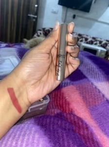 Insight 24Hrs Non transfer Lipstick