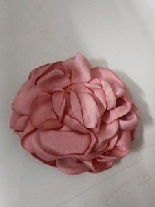 Set Of A Rose Broach Pin With 2 Crotchet Clips
