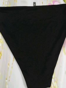 (520)Black High-Waisted Swim Bottom