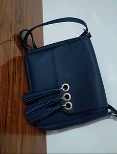 Beautiful Girl's Sling Bag ✨