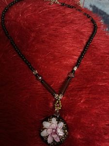Floral Pendant Beaded Necklace
