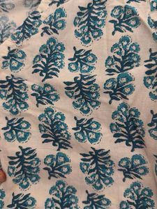 xs Printed Blue &amp; White short Kurta