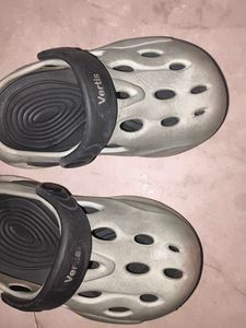 Chote Bacchon Ke Chappal 6 Sal K