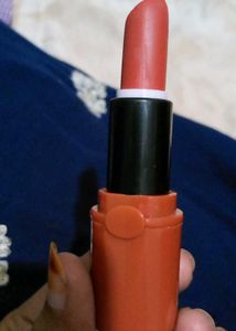 Huda Beauty Lipstick