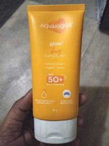 Aqualogica glow dewy sunscreen