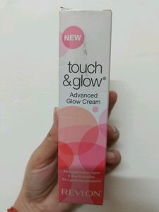 Revlon Touch &amp; Glow Advanced Cre