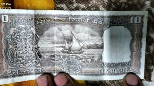 Old 10 Rupee Note
