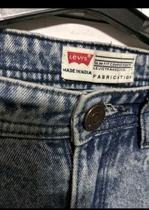 Levi&#39;s Slim Fit Jeans