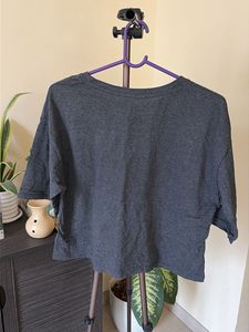 Gray Graphic Print Crop Tee