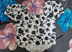 Floral Puff Sleeve Crop Top