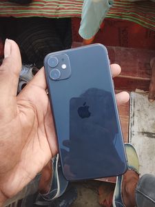 iPhone 11 - Excellent Condition!