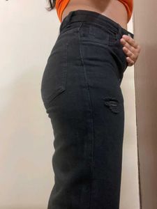 Trendy Black Jeans – Great Condition