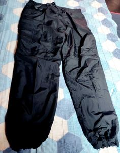 Uniqlo Unisex Parachute Pant