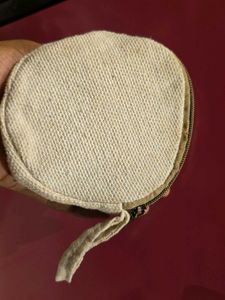 Eco-friendly wallet for your daily essentials