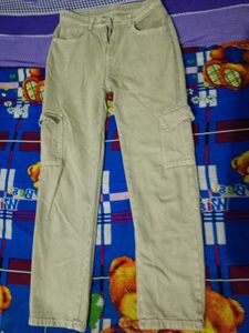 Beige Cargo Pants 👖