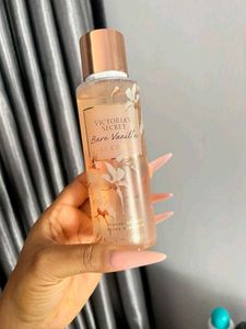 Victoria&#39;s Secret Body Mist Bare Vanilla La Creme