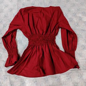 ❤️ Flattering Red Peplum Top! ❤️