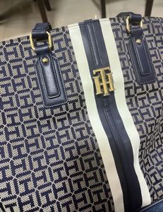 Tommy Hilfiger Brand Logo Self Design Shoulder Bag