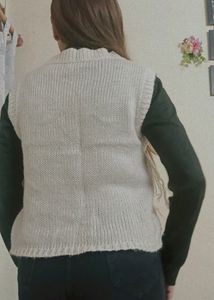 Off-White Half Sleeves Knit Top