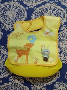 Yellow bib With Container