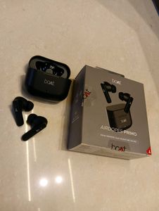 Boat Airdopes - Black