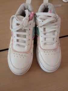 Shoe