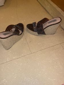 Steve Madden Tortoise Wedges