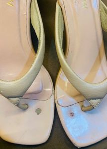 Nude Kitten Heel Thong Sandals🐣❤️