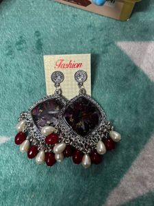 resin flower earrings only 1 pair