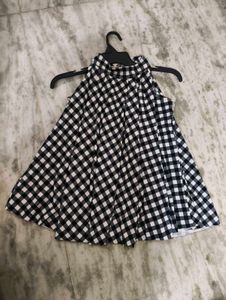 checkered babydoll sleeveless top 🖤