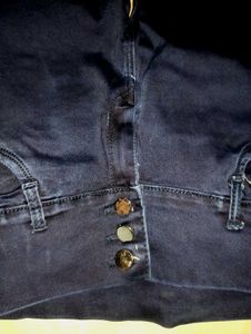 High-waist Jeans.