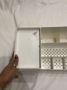 Makeup Organiser