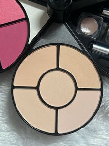 Miss Claire Full Make-up Box