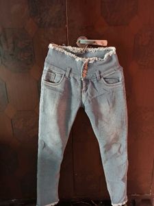 Combo Of Blue Denim Jeans And Cute T Shirt For Gir