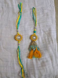 Rakhis