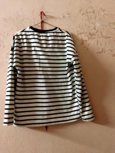 White N Black Winter Top