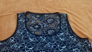 Crossroads Top
