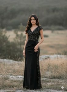 Elegant Black Maxi Dress