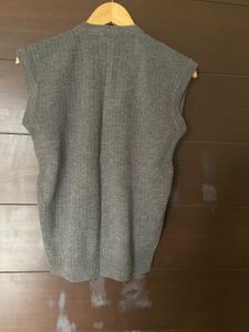 Men’s Grey Colour Sweater (S)