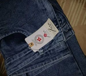 Straight Jeans