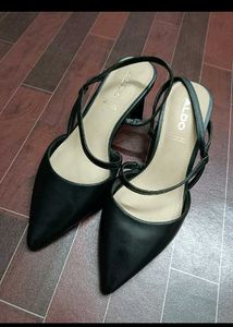 ALDO SUZETTE BLACK HEEL