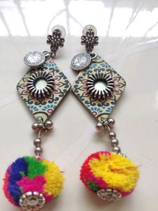 Combo of Handbag, Earring and Bracelet