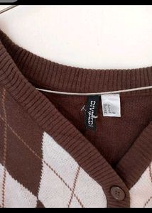 H&amp;M Brown Argyle Crop Cardigan.